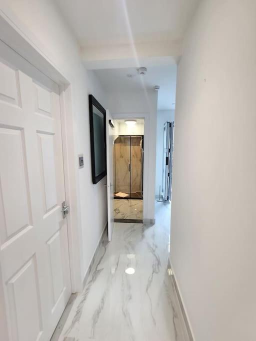 Spacious And Bright One Bedroom Apartment Oxford Exterior photo